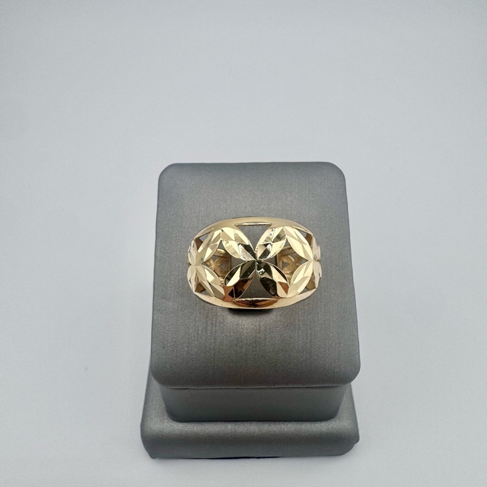 14k Yellow Gold Diamond Cut Diamond Cutout Design Ring